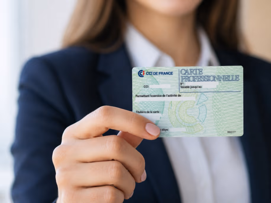 Carte professionnelle d'agent immobilier délivrée par la CCI